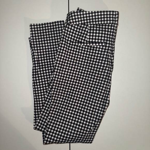 Old Navy Black and White Plaid Pants - Picture 6 of 7